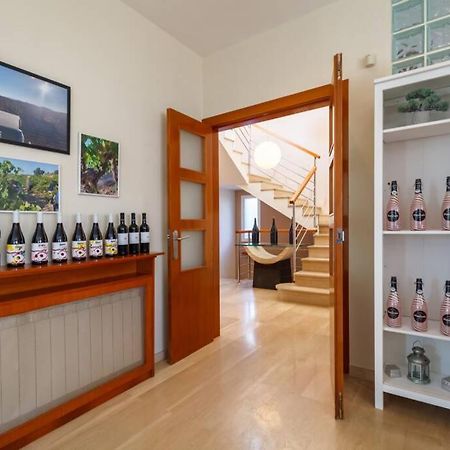 Villa Wine Experience Cambrils - Wine, Art & Games エクステリア 写真