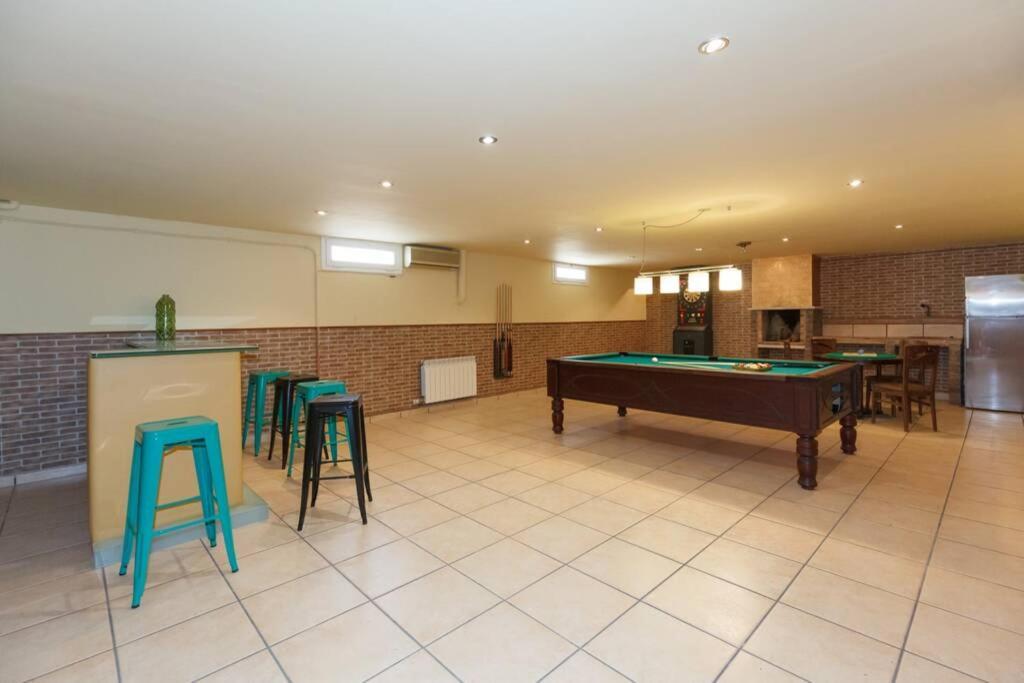 Villa Wine Experience Cambrils - Wine, Art & Games エクステリア 写真
