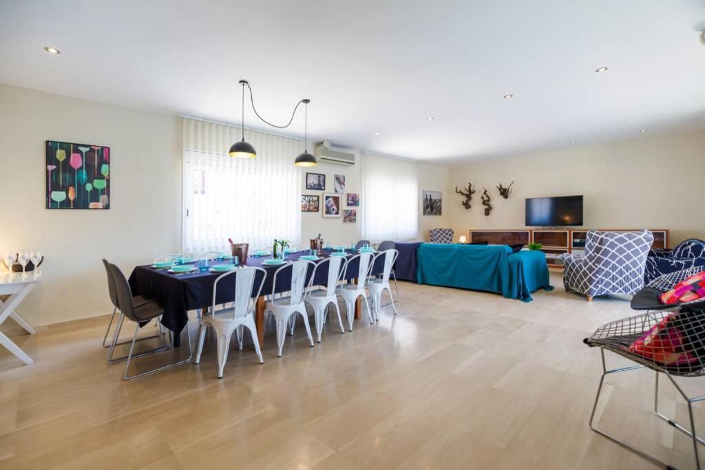 Villa Wine Experience Cambrils - Wine, Art & Games エクステリア 写真
