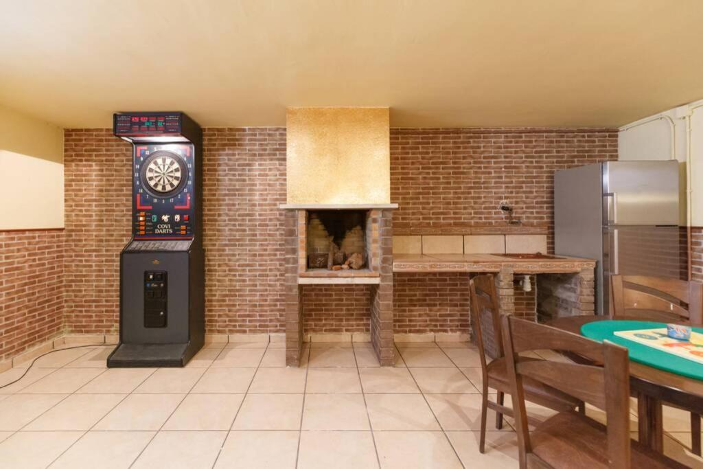 Villa Wine Experience Cambrils - Wine, Art & Games エクステリア 写真