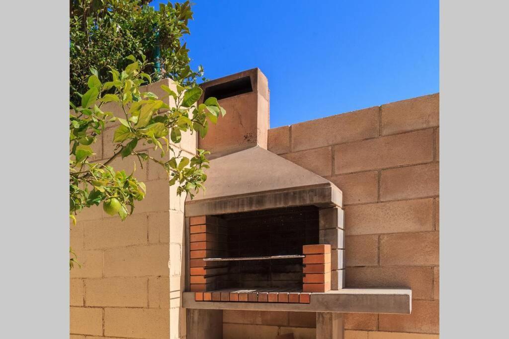 Villa Wine Experience Cambrils - Wine, Art & Games エクステリア 写真