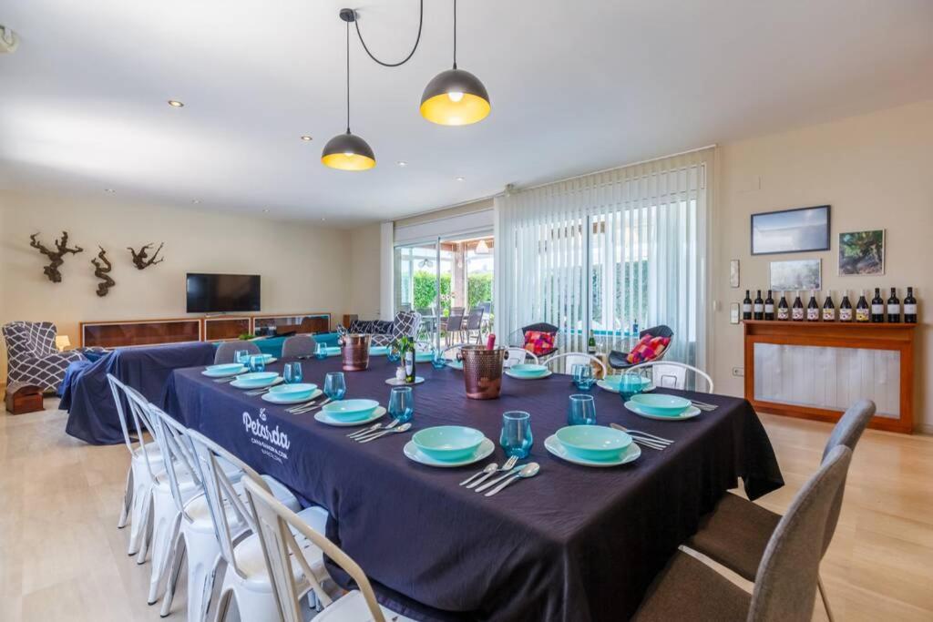 Villa Wine Experience Cambrils - Wine, Art & Games エクステリア 写真